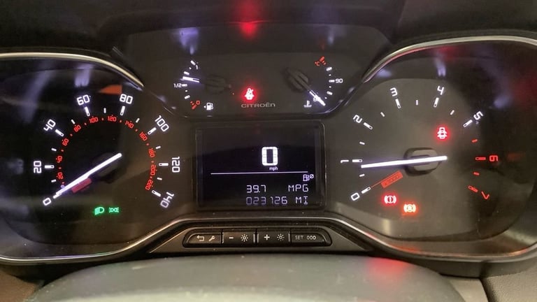2018 Citroen C3 Aircross 1.2 PureTech Flair 5dr MPV PETROL Manual