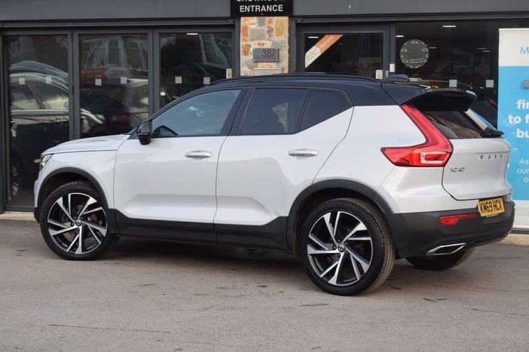 2019 Volvo XC40 2.0 D3 R DESIGN Pro 5dr Geartronic ESTATE DIESEL Automatic