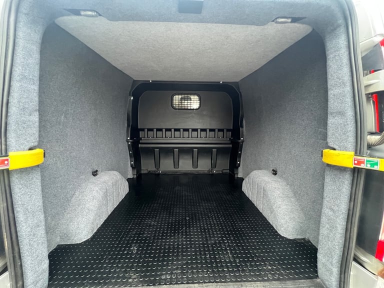 2014 Ford Transit Custom 2.2 TDCi 155ps LWB Crew Cab Limited Van PANEL VAN Diesel Manual