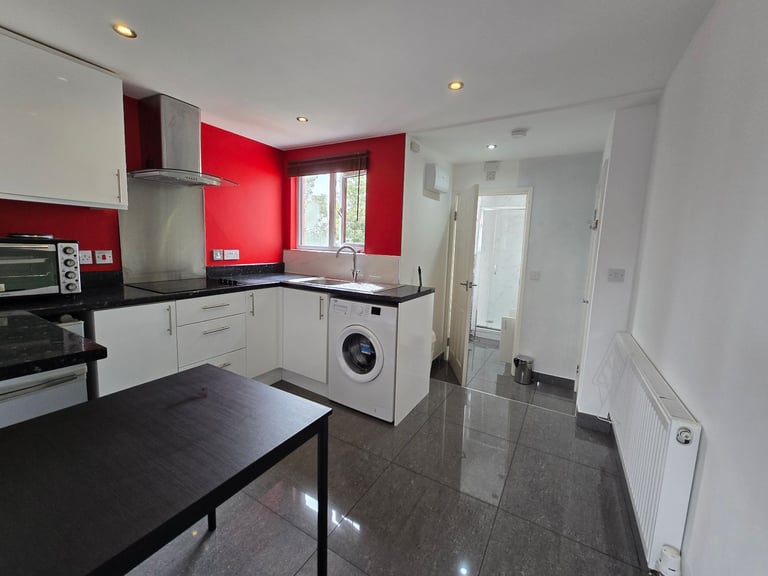 Penshurst Road, Thornton Heath CR7 – Newly Refurbished Studio (All Bills Included)
