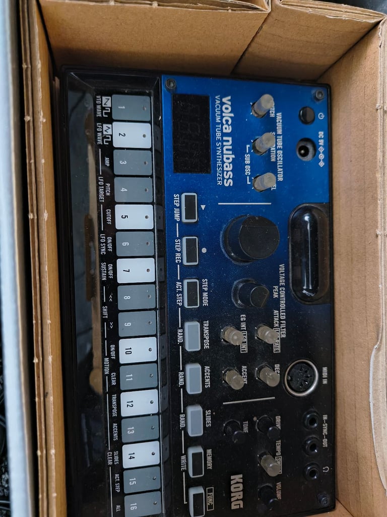 Korg volca nubass