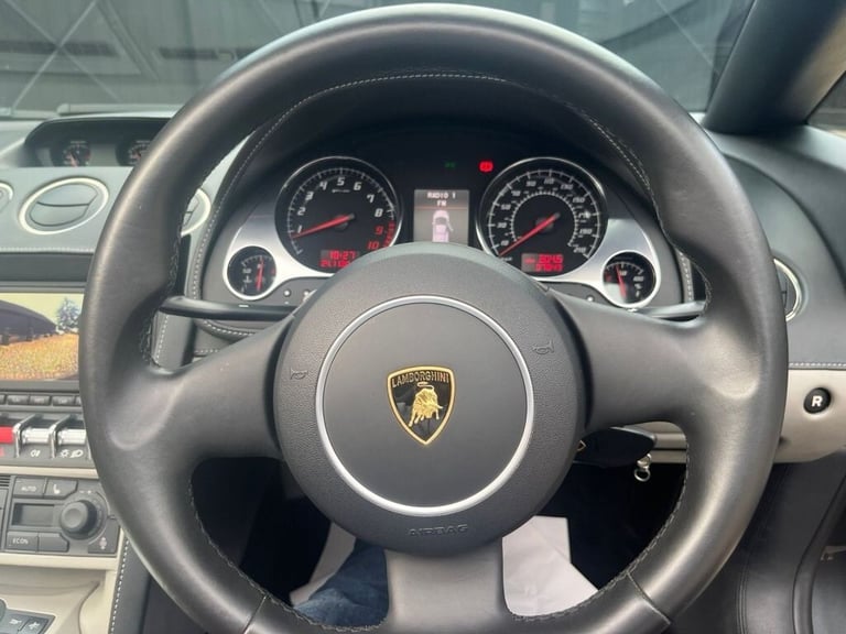 2011 Lamborghini Gallardo 5.2 V10 SPYDER 2d LP560-4 Convertible Petrol Semi Automatic