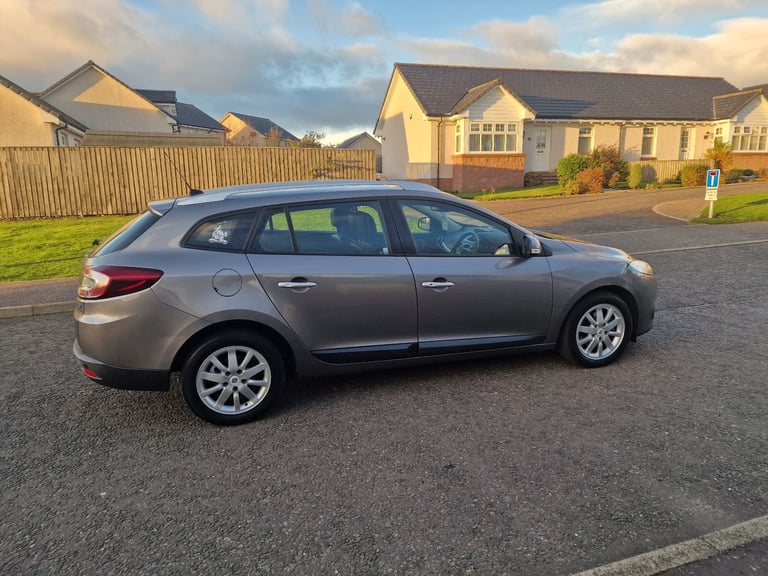 Renault, MEGANE, Estate, 2010, Manual, 1870 (cc), 5 doors