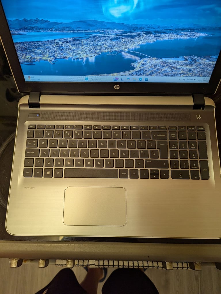 ⭐ Hp pavilion cheap laptop AMD A8-7th 16GB 256GB SSD Radeon R5 Windows 11 ⭐