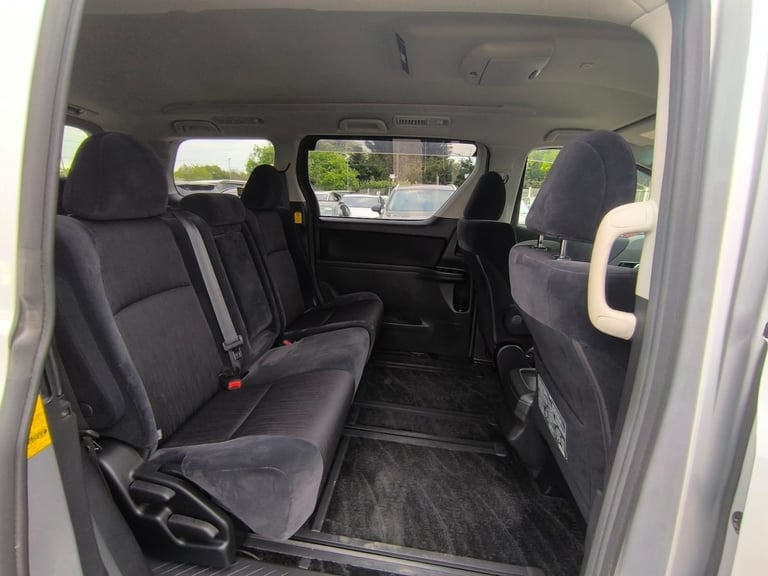2011 Toyota Vellfire 2.4 Petrol Automatic 7 Seats ULEZ Free MPV Petrol Automatic