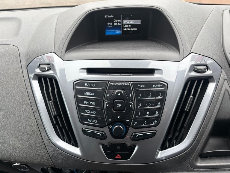 2017 Ford Tourneo Custom 2.0 TDCi 130ps Low Roof 9 Seater Titanium Minibus Diesel Manual