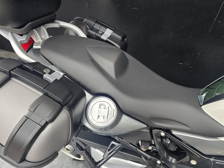 BMW F 800 2011 HPI CLEAR | MOT, SERVICE & WARRANTY INCLUDED