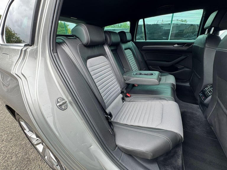 2015 Volkswagen Passat 2.0 TDI BlueMotion Tech R-Line Euro 6 (s/s) 5dr ESTATE Diesel Manual