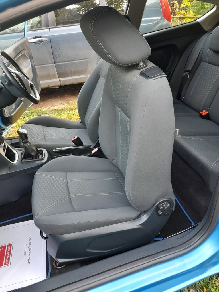 Ford, FIESTA, Hatchback, 2011, Manual, 1242 (cc), 3 doors
