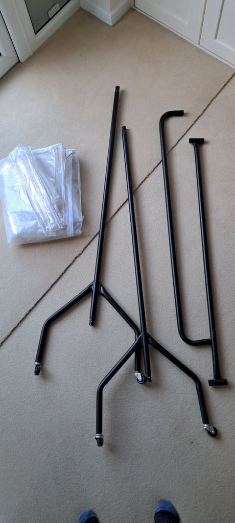 Heavy duty clothes rail with zip cover