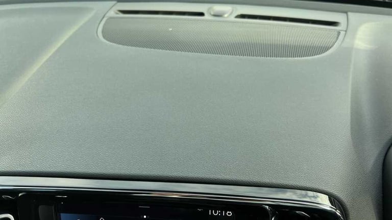 2021 Volvo XC40 2.0 B4P R DESIGN Pro 5dr Auto SUV Petrol Automatic