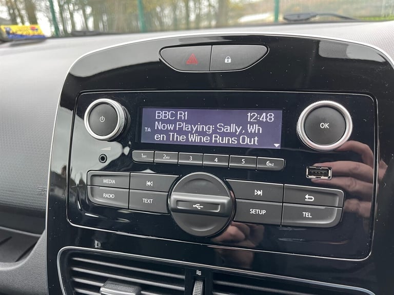 2018 Renault Clio PLAY DCI Hatchback Diesel Automatic