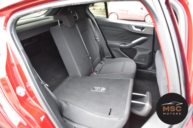 2018 Ford Focus 1.0T EcoBoost ST-Line Hatchback 5dr Petrol Manual Euro 6 (s/s) (125 ps) Hatchback...
