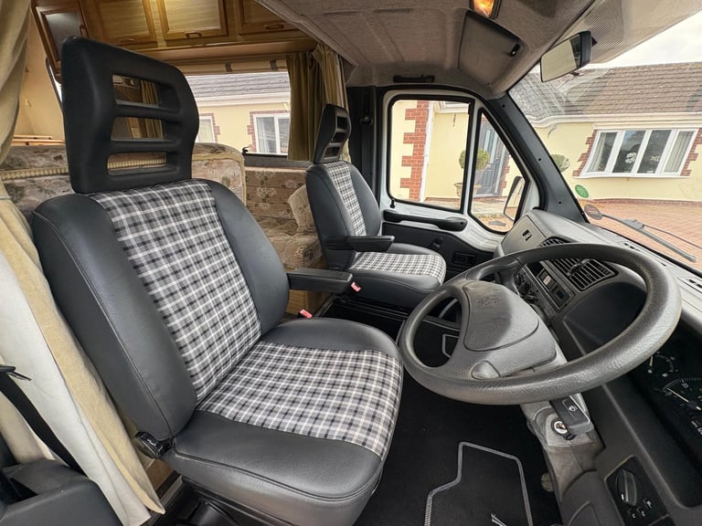 1998 Autohomes Wayfarer - 5 Berth - End Kitchen 