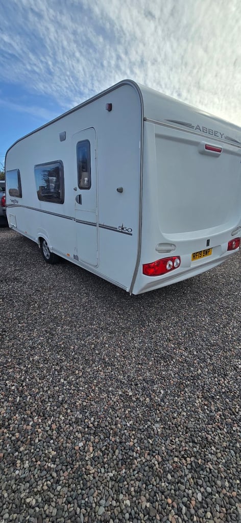 Abbey freestyle 560/6 berth fixed bunk beds 2008 motor mover full awning 