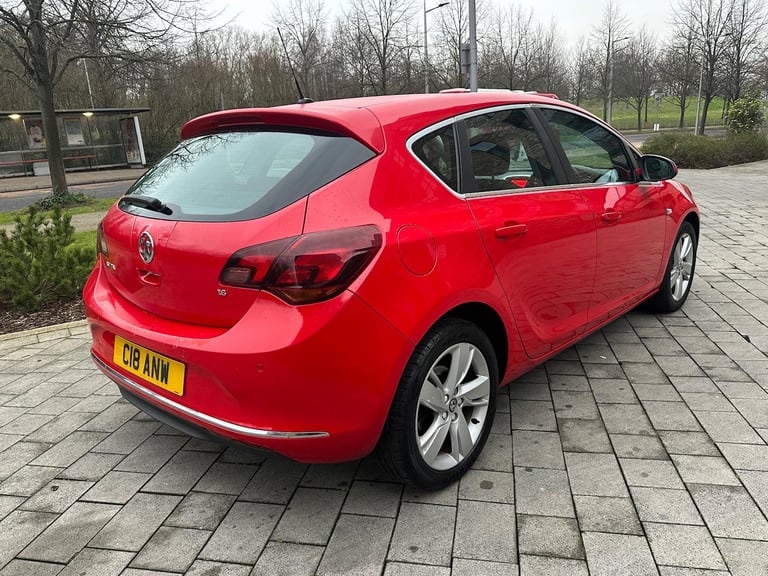 2014 Vauxhall Astra 1.6 16v SRi Auto Euro 5 5dr Petrol