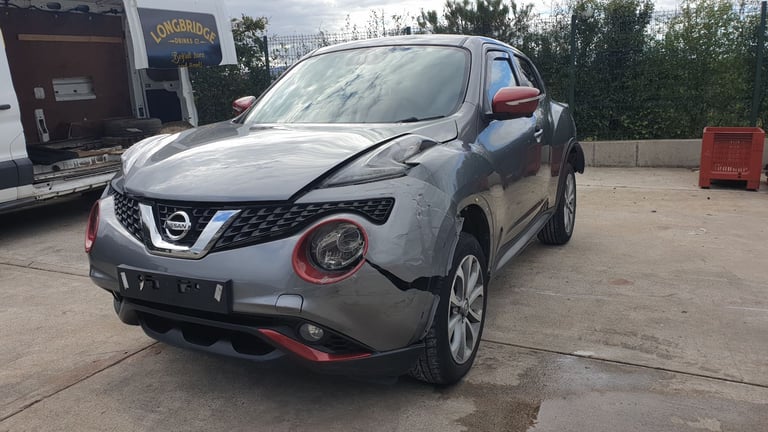 **For breaking** Nissan Juke Tekna, 1.6 petrol auto (2016).