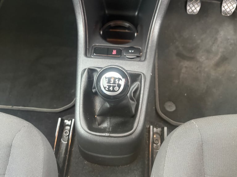 2015 Volkswagen up! 1.0 Move Up 3dr HATCHBACK Petrol Manual