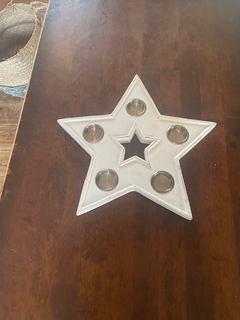 Star wooden candle holder 