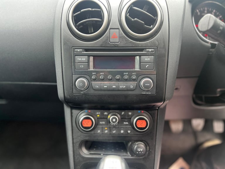 Nissan Qashqai 1.6 Acenta 2WD Euro 5 (s/s) 5dr Petrol Manual - Image 18