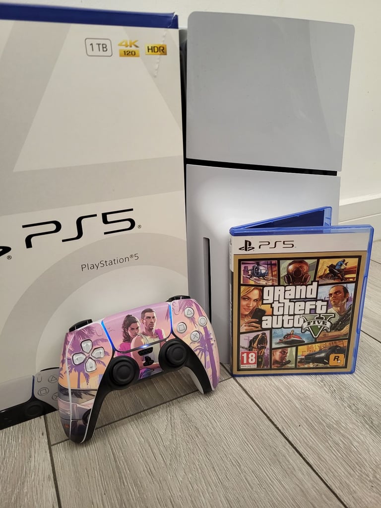 Ps5 slim disc with controller 