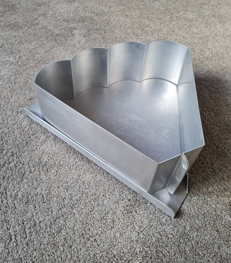 image for Cake tin