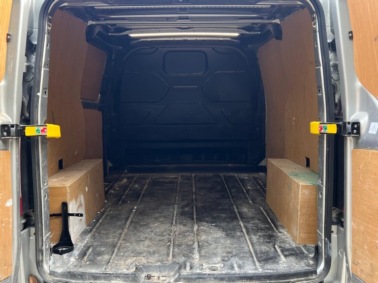 2023 Ford Transit Custom 2.0 300 EcoBlue Limited L1 H1 Euro 6 (s/s) 5dr PANEL VAN Diesel Manual