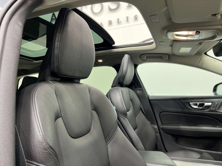 2023 Volvo V60 2.0 V60 Ultimate B4 MHEV Auto 5dr Estate Hybrid Automatic