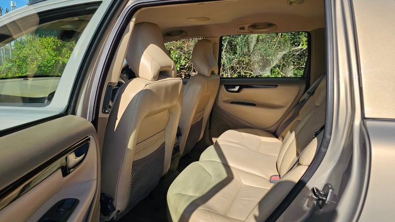 2002 Volvo XC70 2.5T S 5dr Geartronic ESTATE Petrol Automatic