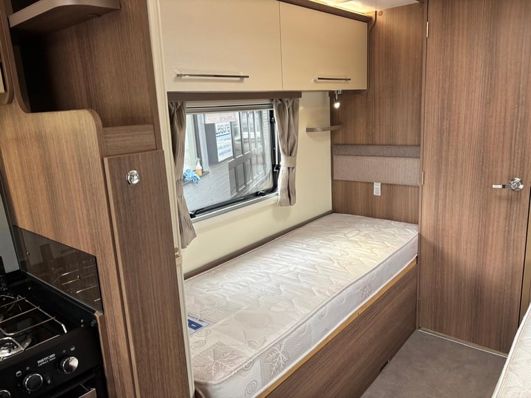2019 Bailey Phoenix Vogue 642 SE Fixed Beds, End Washroom, 12 Months Warranty