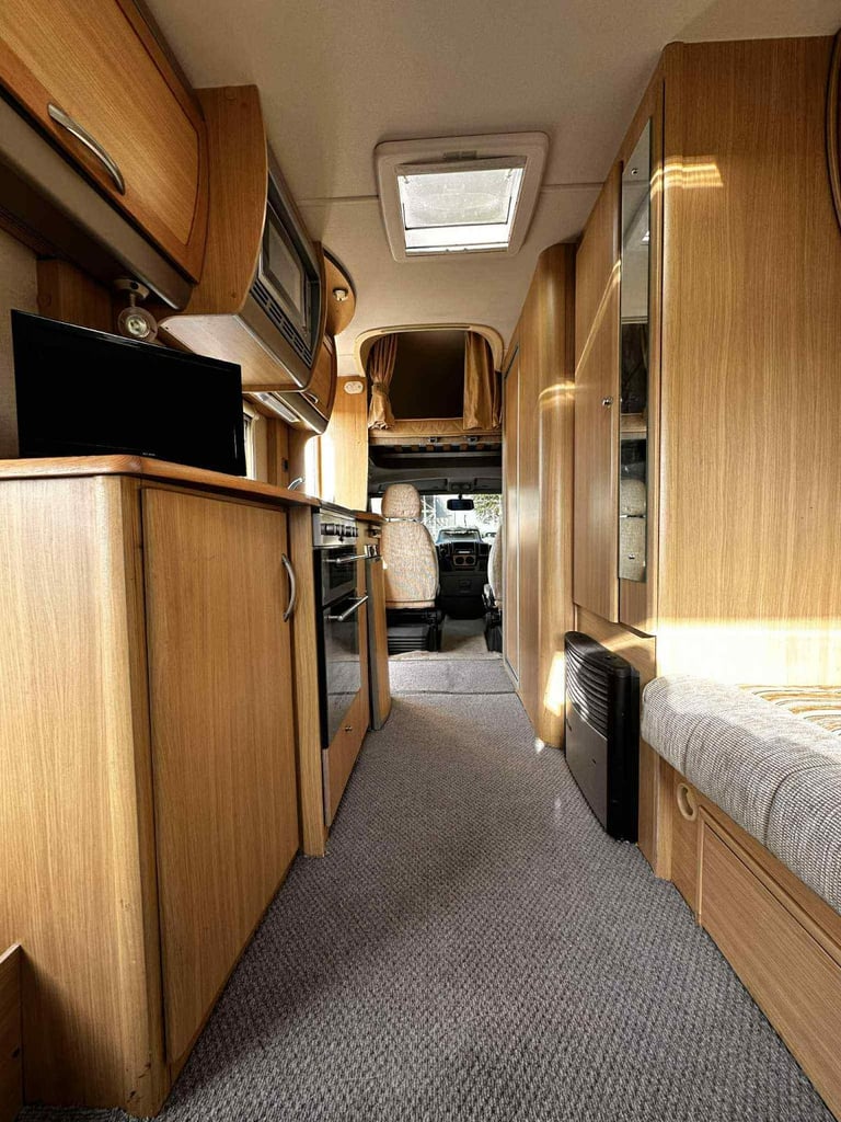 Bessiecarr e425 2008 motorhome