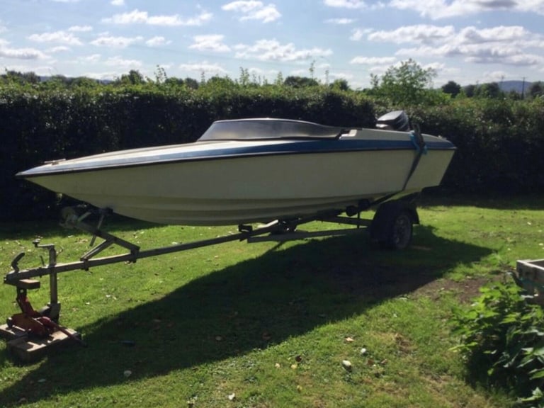 image for Speedboat and 80hp mercury engine