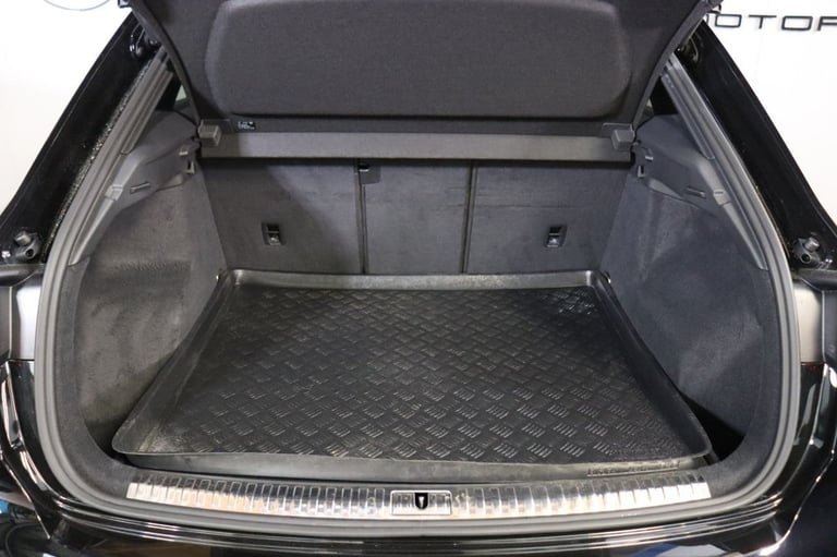 2020 Audi Q3 1.5 TFSI CoD 35 Edition 1 5dr (APPLE CAR PLAY) Petrol Manual