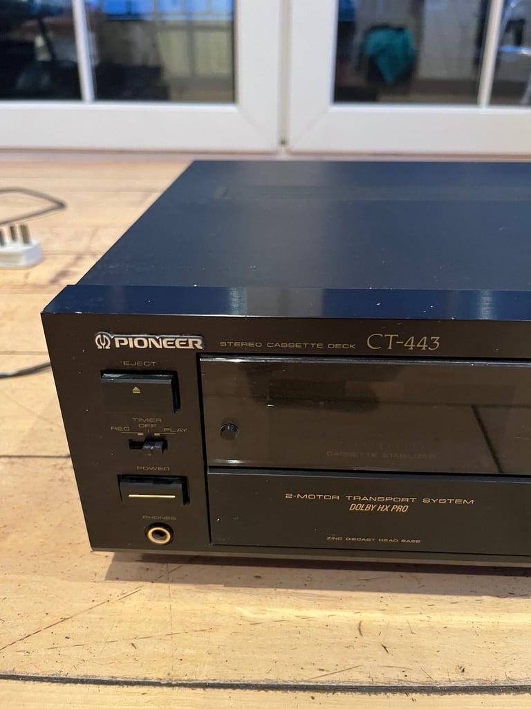 Pioneer stereo cassette deck CT-443