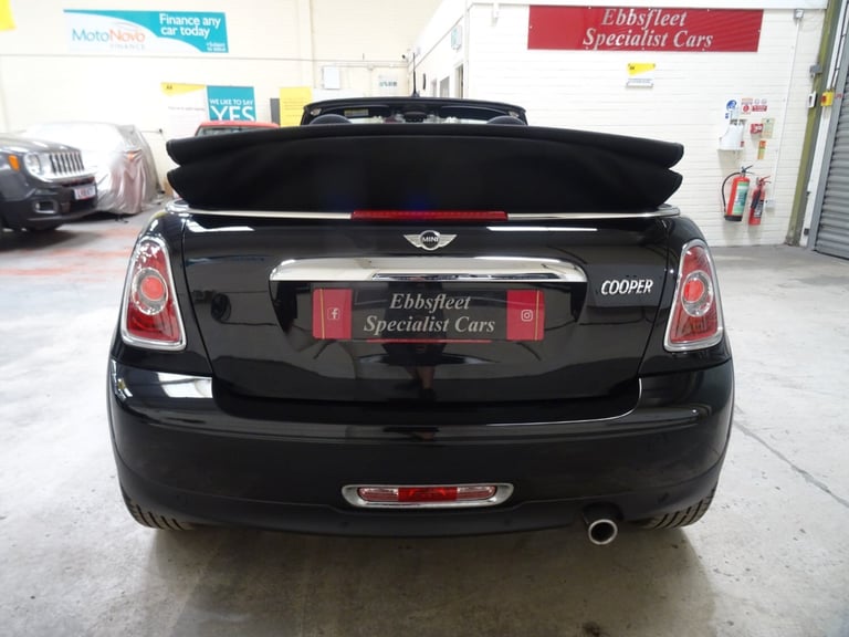 Mini Convertible 1.6 Cooper 2dr Automatic **LOW MILEAGE*ONLY 26000 MILES**