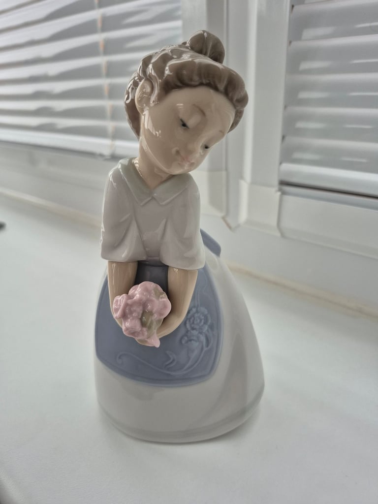 image for Nao by Lladro Figurine (Number 1518)