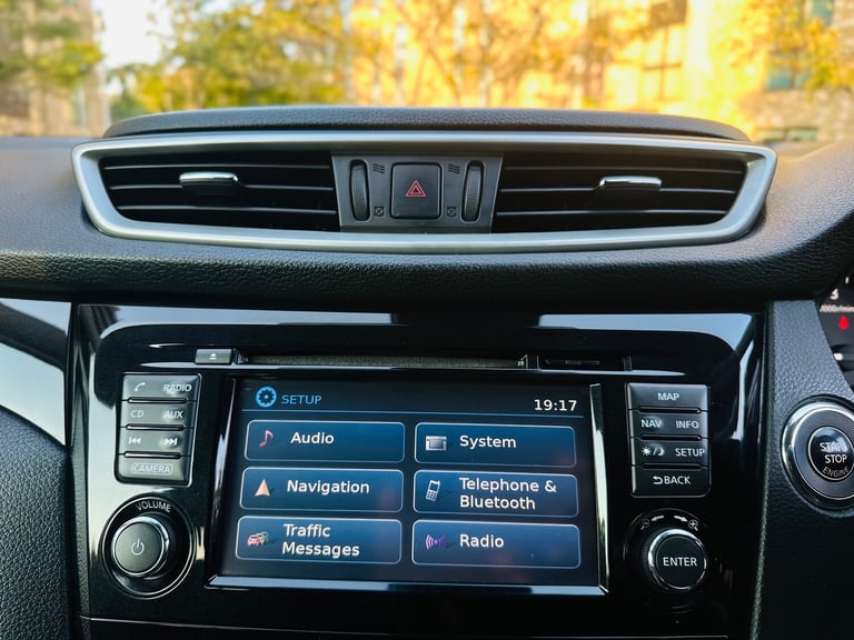 2014 Nissan Qashqai 1.5 dCi Tekna 5dr Diesel
