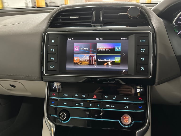 2016 Jaguar XE 2.0d Portfolio Euro 6 (s/s) 4dr SALOON Diesel Manual