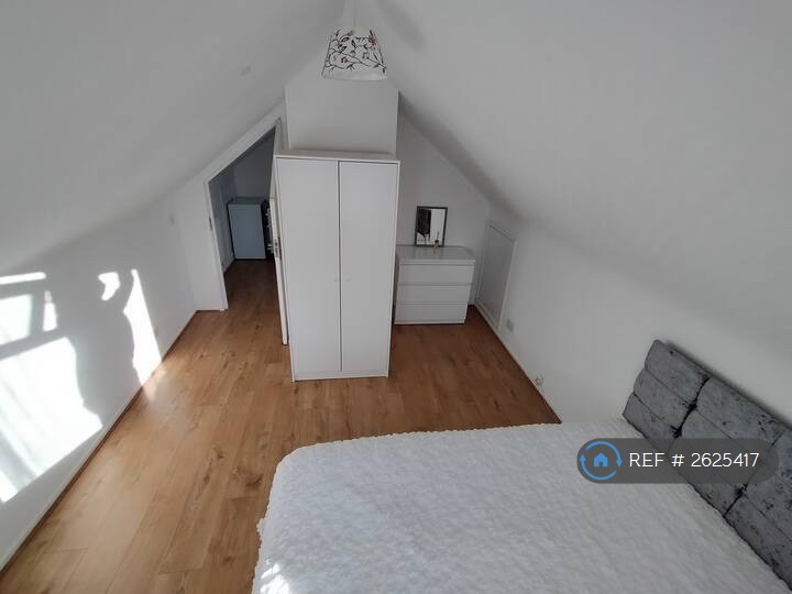 image for 1 bedroom in South Road, Bishop's Stortford, CM23 (#2625417)
