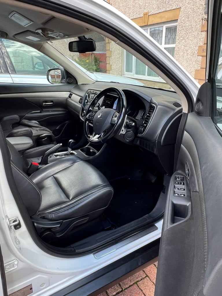Mitsubishi Outlander 2016 (16) - 2.2 DI-D GX3 5dr Diesel Auto 4WD(Euro 6)*7 SEAT*