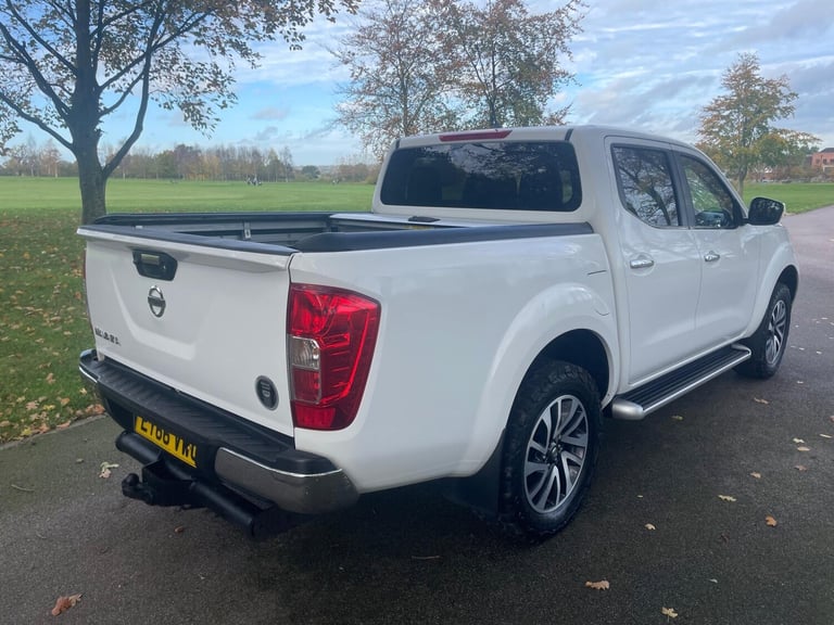 2016 Nissan Navara 2.3 dCi Acenta+ 4WD Euro 6 (s/s) 4dr PICK UP Diesel Manual