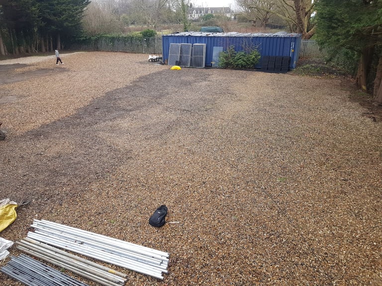 Yard available to rent Staines-upon-Thames