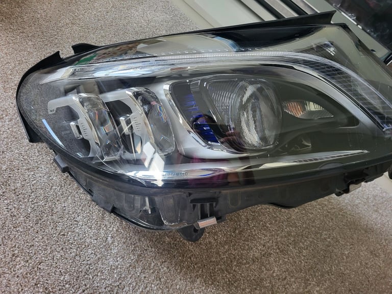 Mercedes c220 front drivers side headlamp