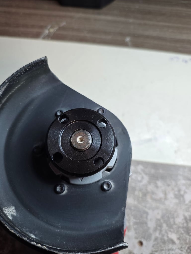 Milwaulkee 4 inch angle grinder body only