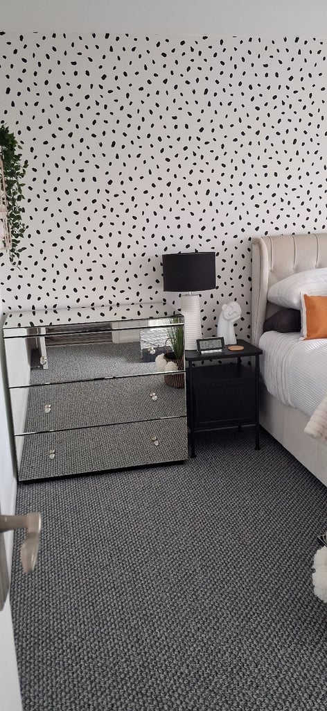 image for WREN mirrored set of 3 draws