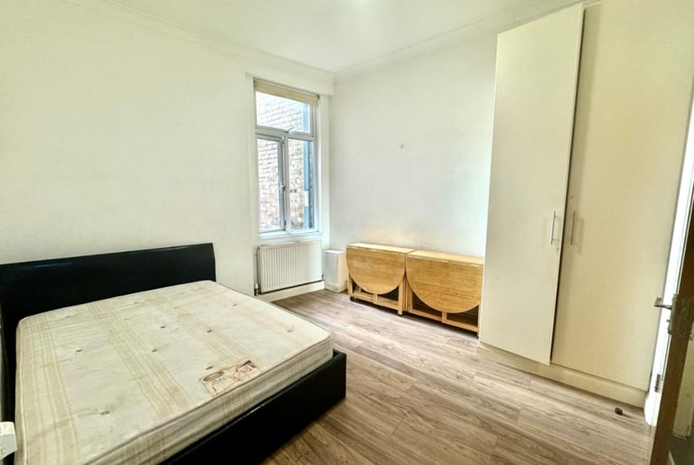 Double studio apartment in a great location, West Hendon Broadway