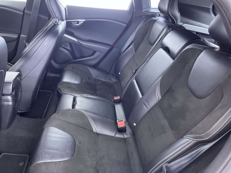 2015 Volvo V40 2.0 V40 R-Design Nav D2 5dr Hatchback Diesel Manual