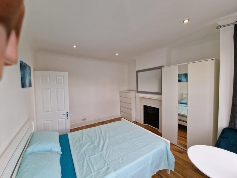 Rent Double Room Lower Addiscombe Road, Croydon CR0 