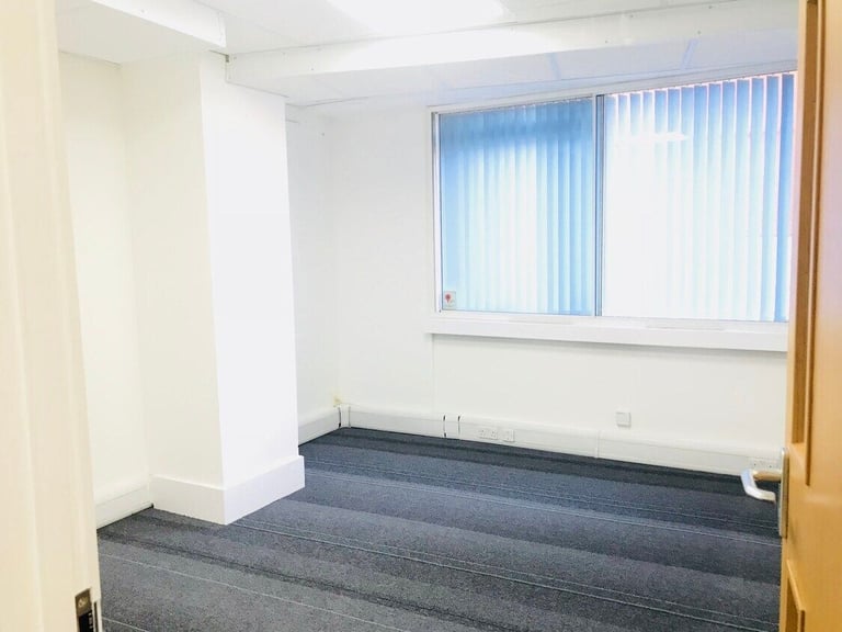 Office to rent in Hammersmith W6