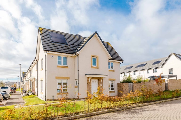 Stunning, 3 bedroom, end-terraced family home in Kaimes, with private garden and parking